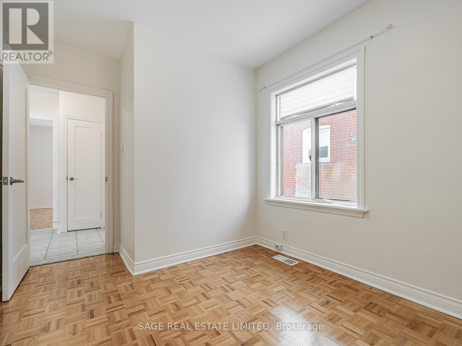 521 Glen Park Avenue, Toronto, Ontario  M6B 2G2 - Photo 17 - W12770788