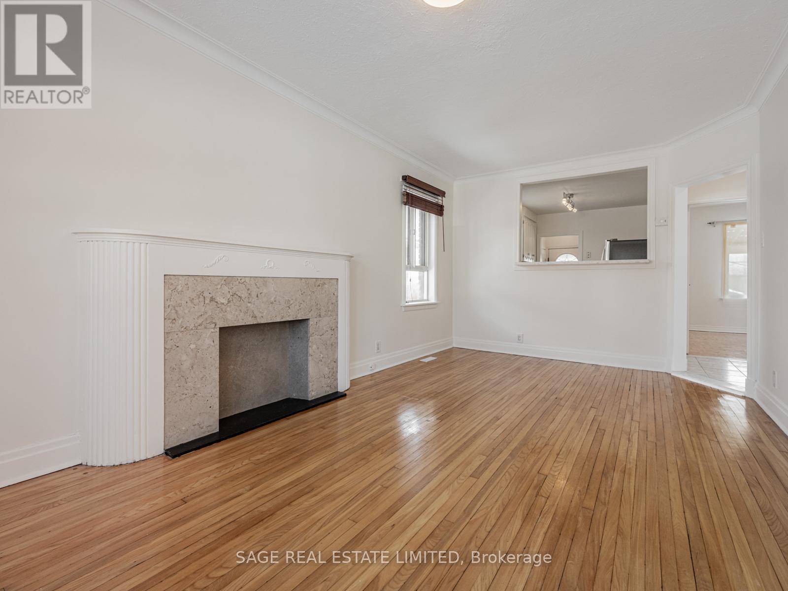 521 Glen Park Avenue, Toronto, Ontario  M6B 2G2 - Photo 4 - W12770788