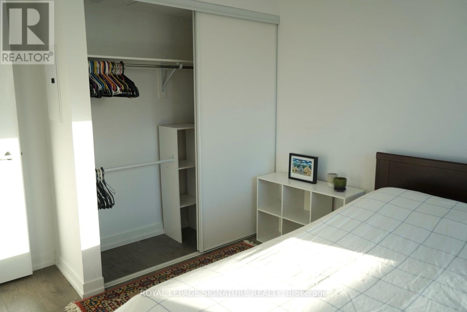 2208 - 1410 Dupont Street, Toronto, Ontario  M6H 2B1 - Photo 10 - W12770790