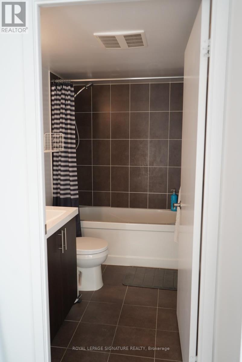 2208 - 1410 Dupont Street, Toronto, Ontario  M6H 2B1 - Photo 13 - W12770790