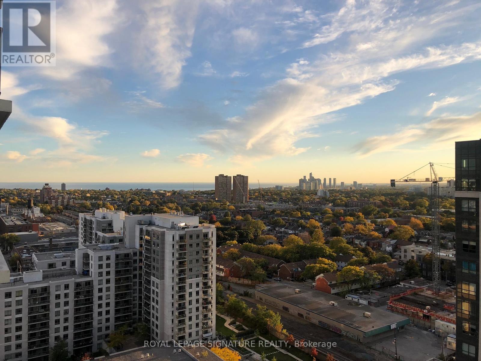 2208 - 1410 Dupont Street, Toronto, Ontario  M6H 2B1 - Photo 2 - W12770790