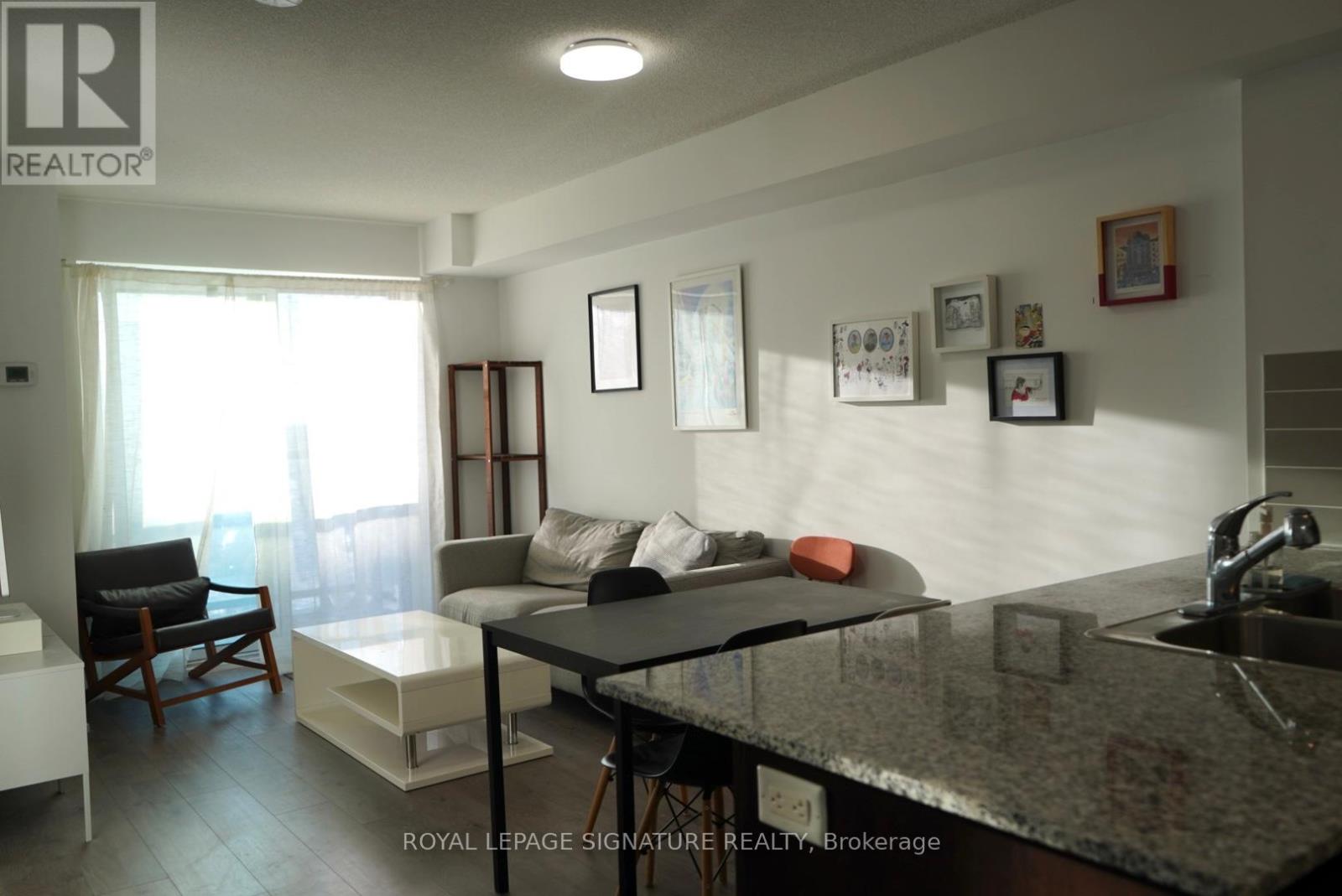 2208 - 1410 Dupont Street, Toronto, Ontario  M6H 2B1 - Photo 7 - W12770790