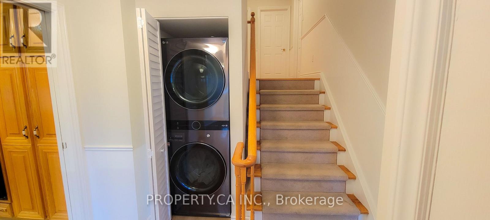 3601 Golden Orchard Drive, Mississauga, Ontario  L4Y 3H9 - Photo 6 - W12770798