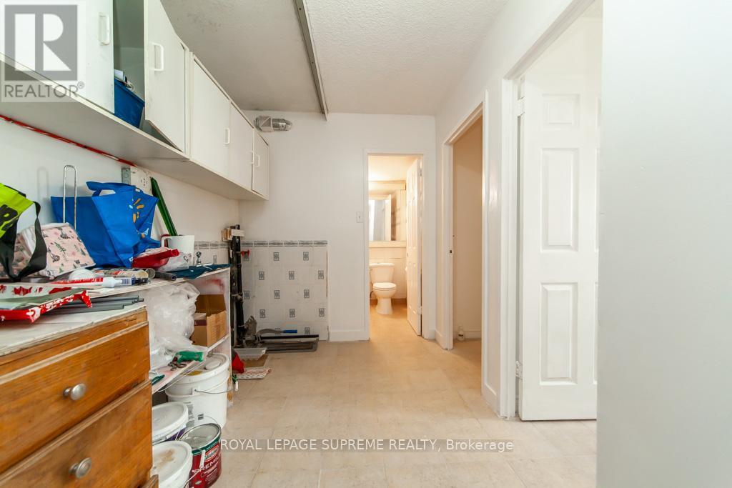 908 - 940 Caledonia Road, Toronto, Ontario  M6B 3Y4 - Photo 22 - W12770818