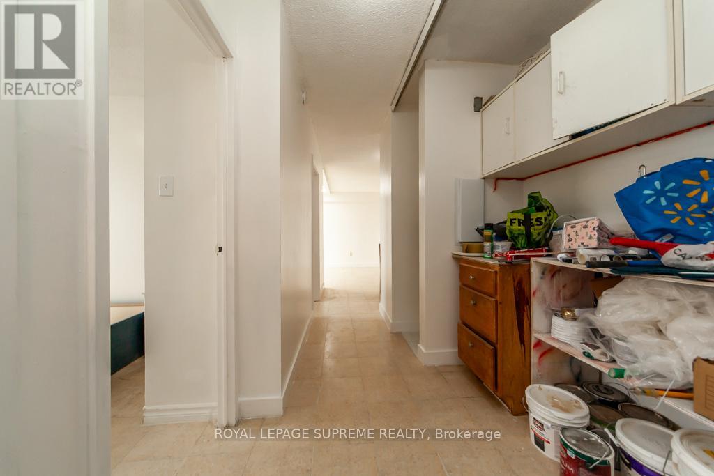 908 - 940 Caledonia Road, Toronto, Ontario  M6B 3Y4 - Photo 24 - W12770818