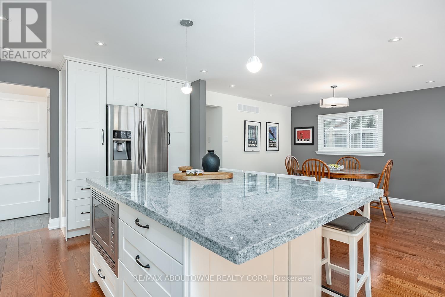 2348 Devon Road, Oakville, Ontario  L6J 5R5 - Photo 25 - W12770832