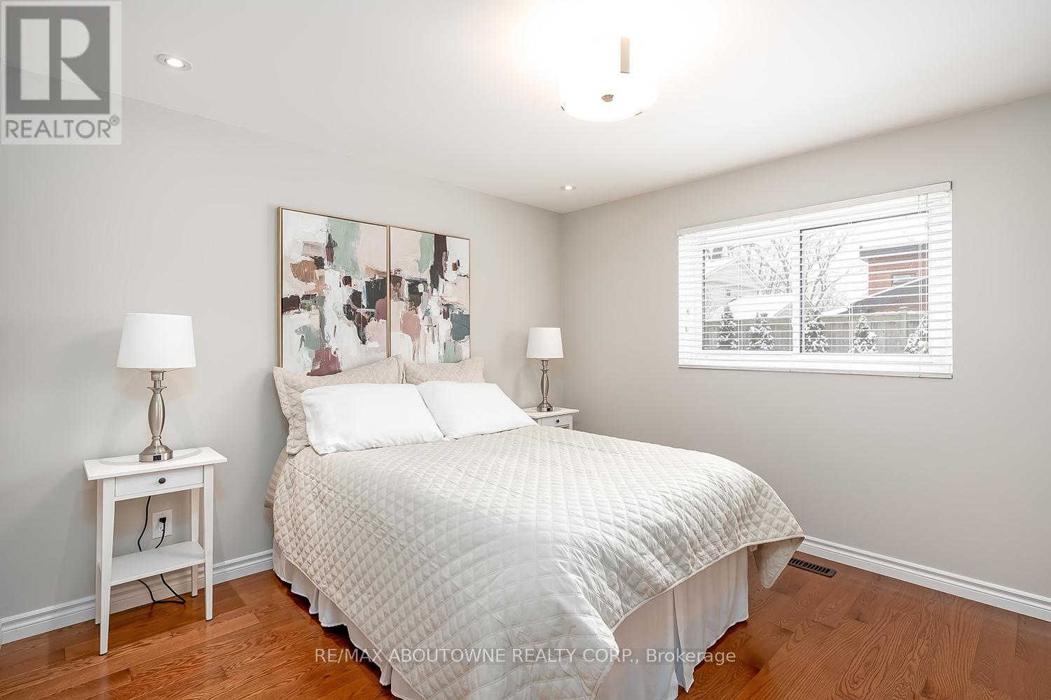 2348 Devon Road, Oakville, Ontario  L6J 5R5 - Photo 29 - W12770832