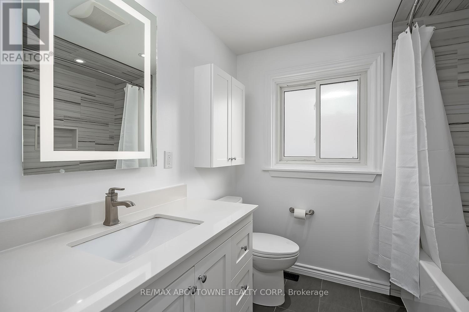 2348 Devon Road, Oakville, Ontario  L6J 5R5 - Photo 31 - W12770832