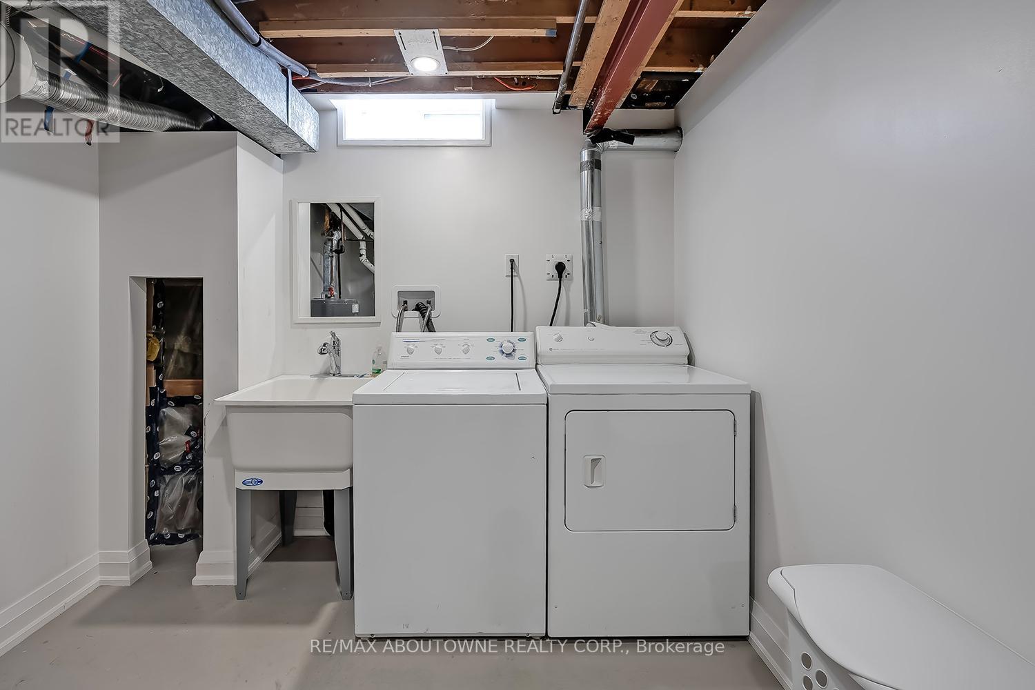 2348 Devon Road, Oakville, Ontario  L6J 5R5 - Photo 32 - W12770832