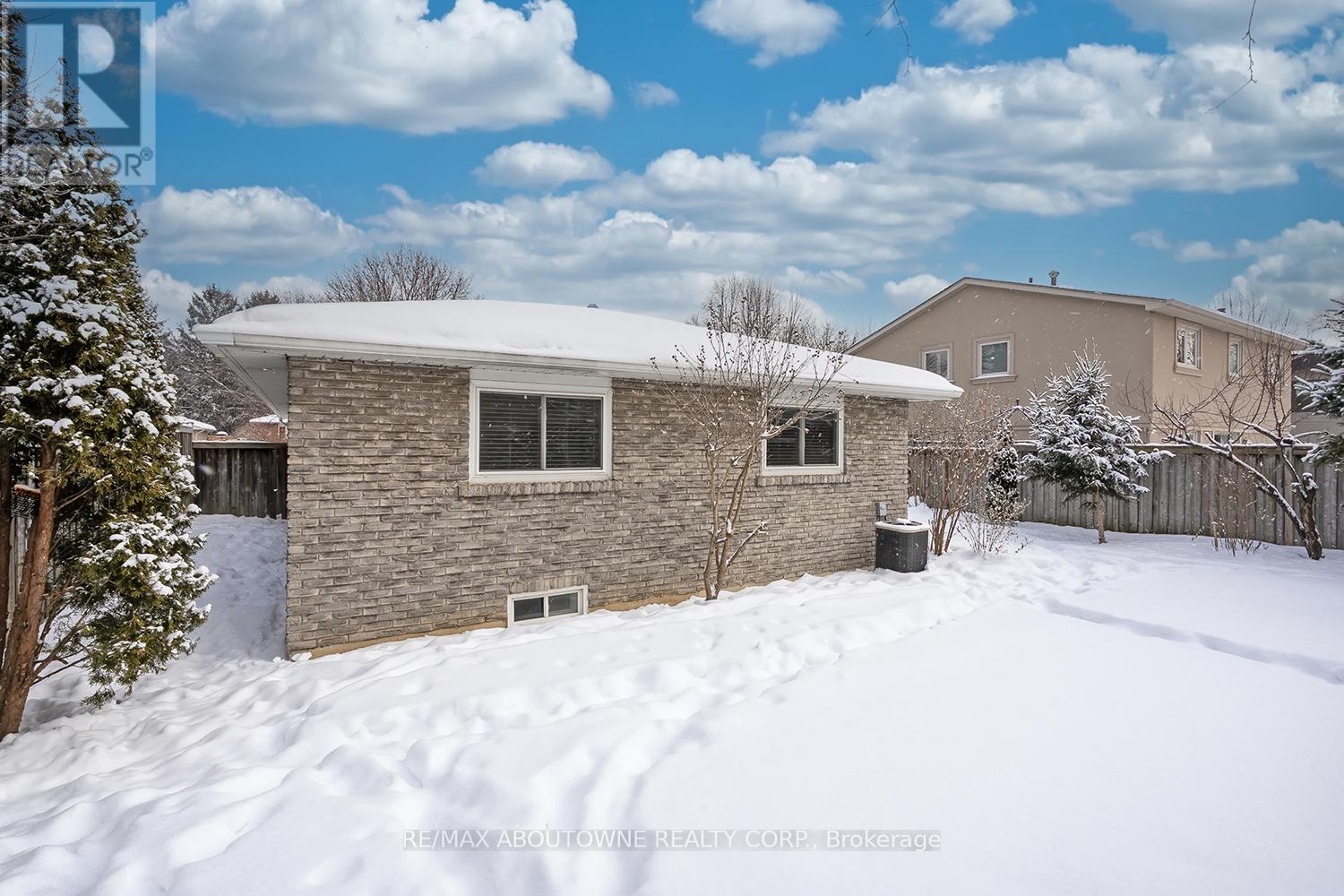 2348 Devon Road, Oakville, Ontario  L6J 5R5 - Photo 46 - W12770832