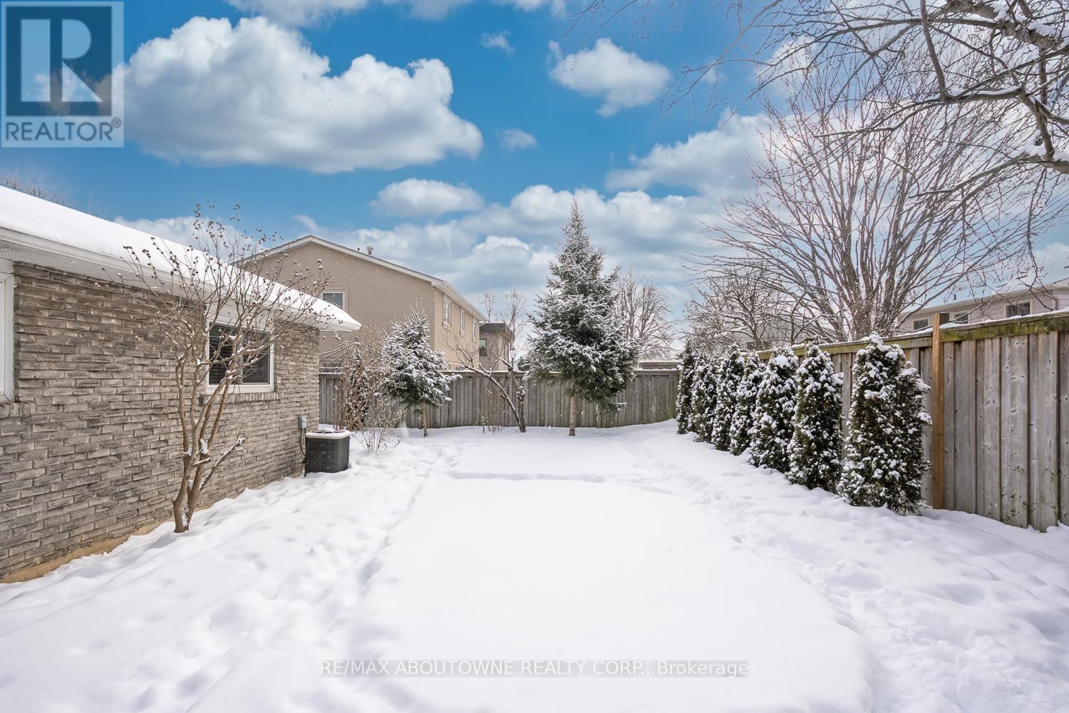 2348 Devon Road, Oakville, Ontario  L6J 5R5 - Photo 47 - W12770832