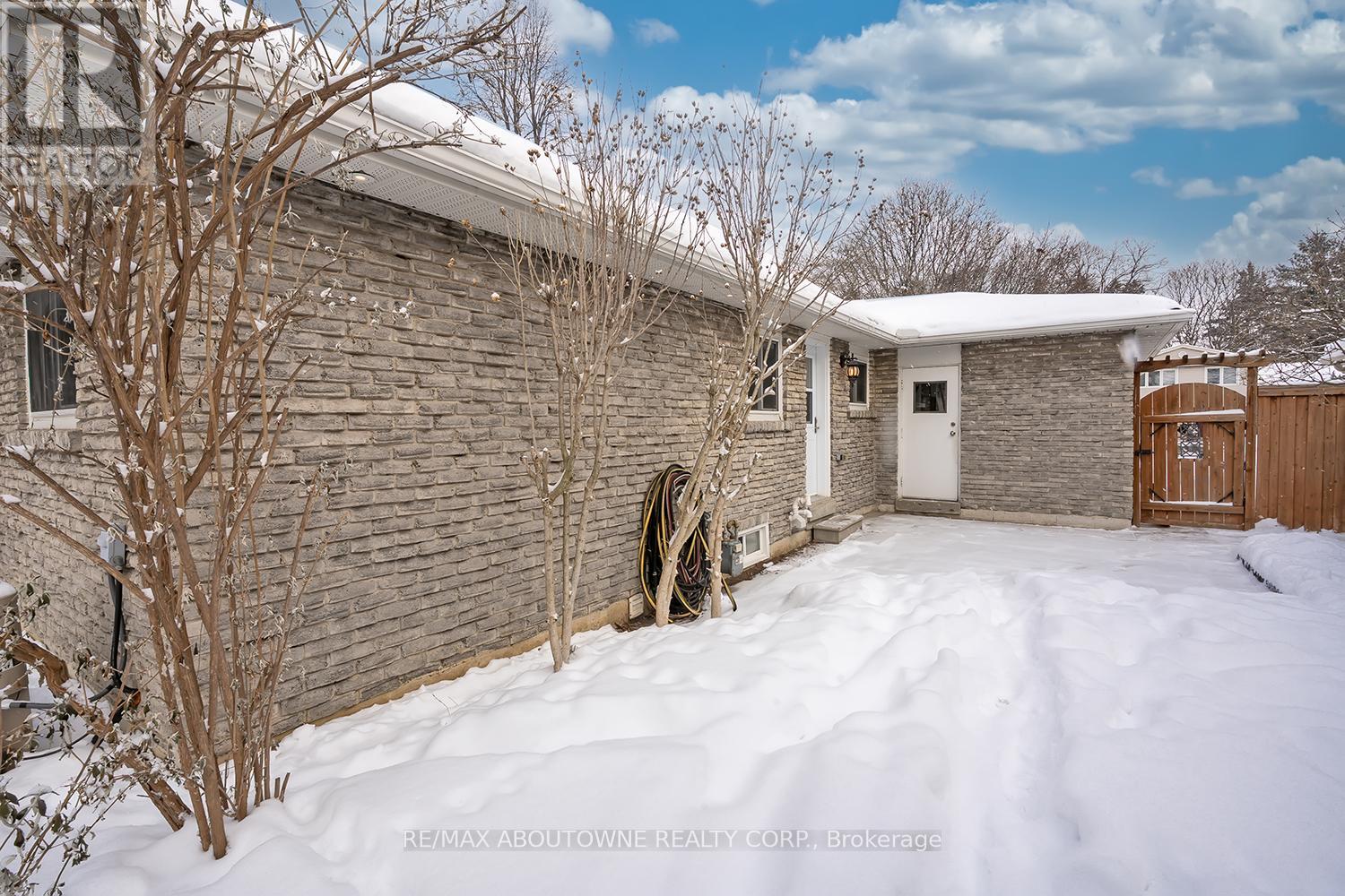 2348 Devon Road, Oakville, Ontario  L6J 5R5 - Photo 50 - W12770832