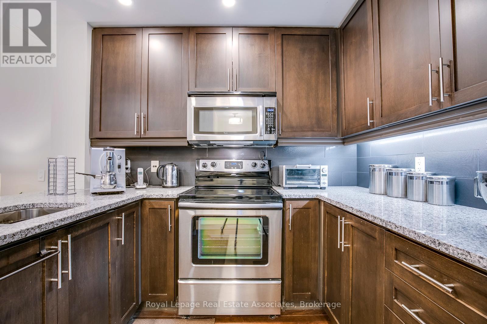 308 - 1 Hurontario Street, Mississauga, Ontario  L5G 0A3 - Photo 13 - W12770850