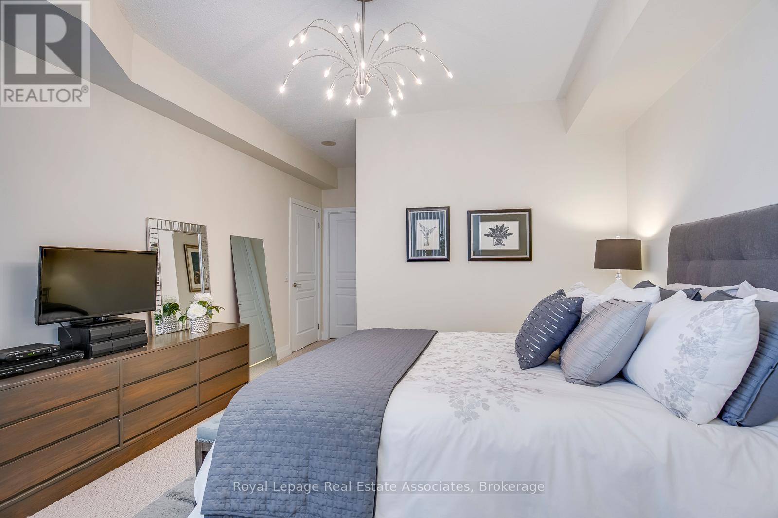 308 - 1 Hurontario Street, Mississauga, Ontario  L5G 0A3 - Photo 31 - W12770850