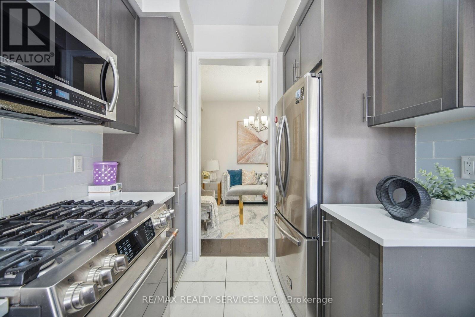 5 Maple Cider Street, Caledon, Ontario  L7C 3V2 - Photo 15 - W12770868