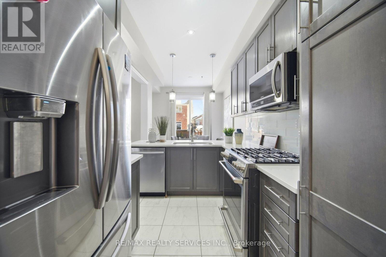 5 Maple Cider Street, Caledon, Ontario  L7C 3V2 - Photo 16 - W12770868