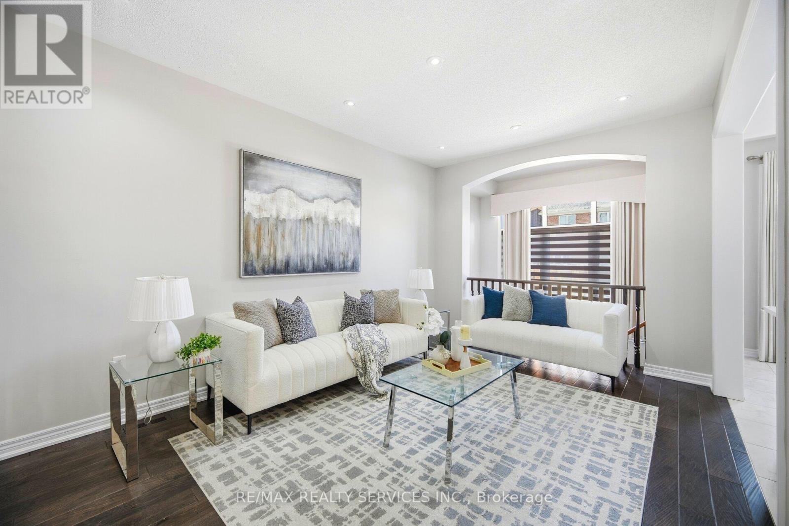 5 Maple Cider Street, Caledon, Ontario  L7C 3V2 - Photo 2 - W12770868