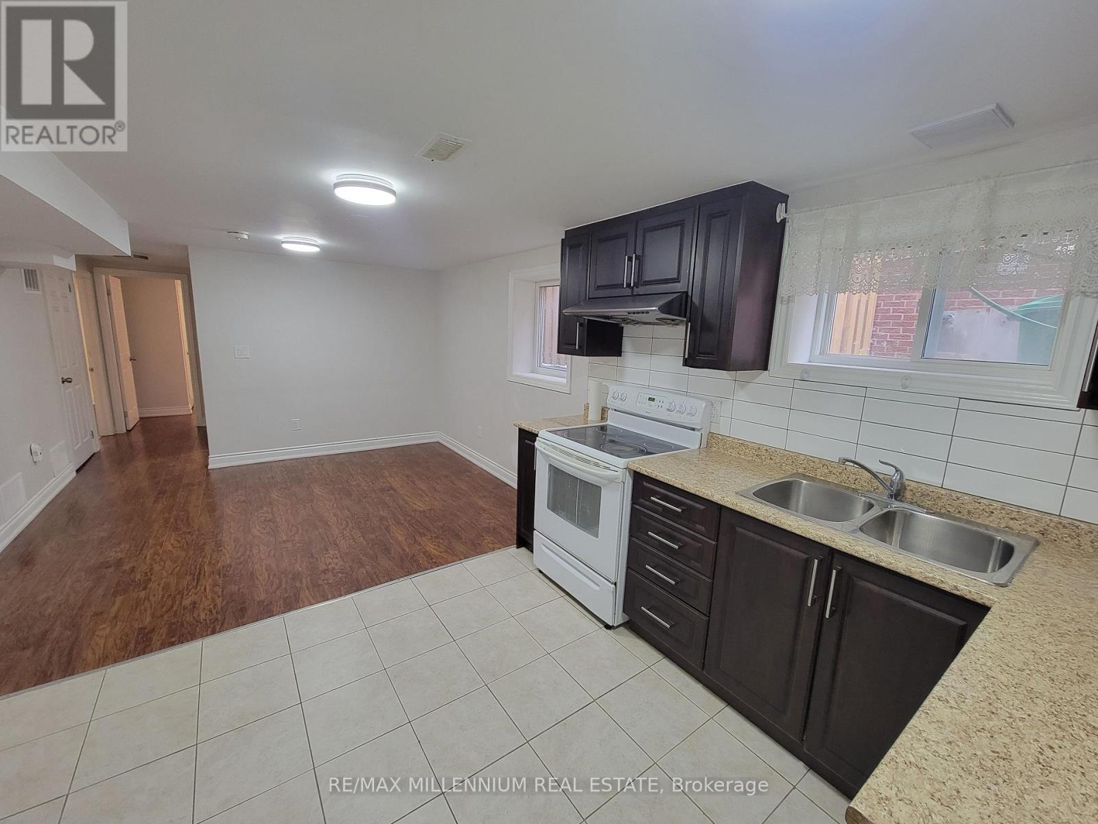 Lower - 77 Ashford Court, Brampton, Ontario  L6V 3E2 - Photo 2 - W12770896