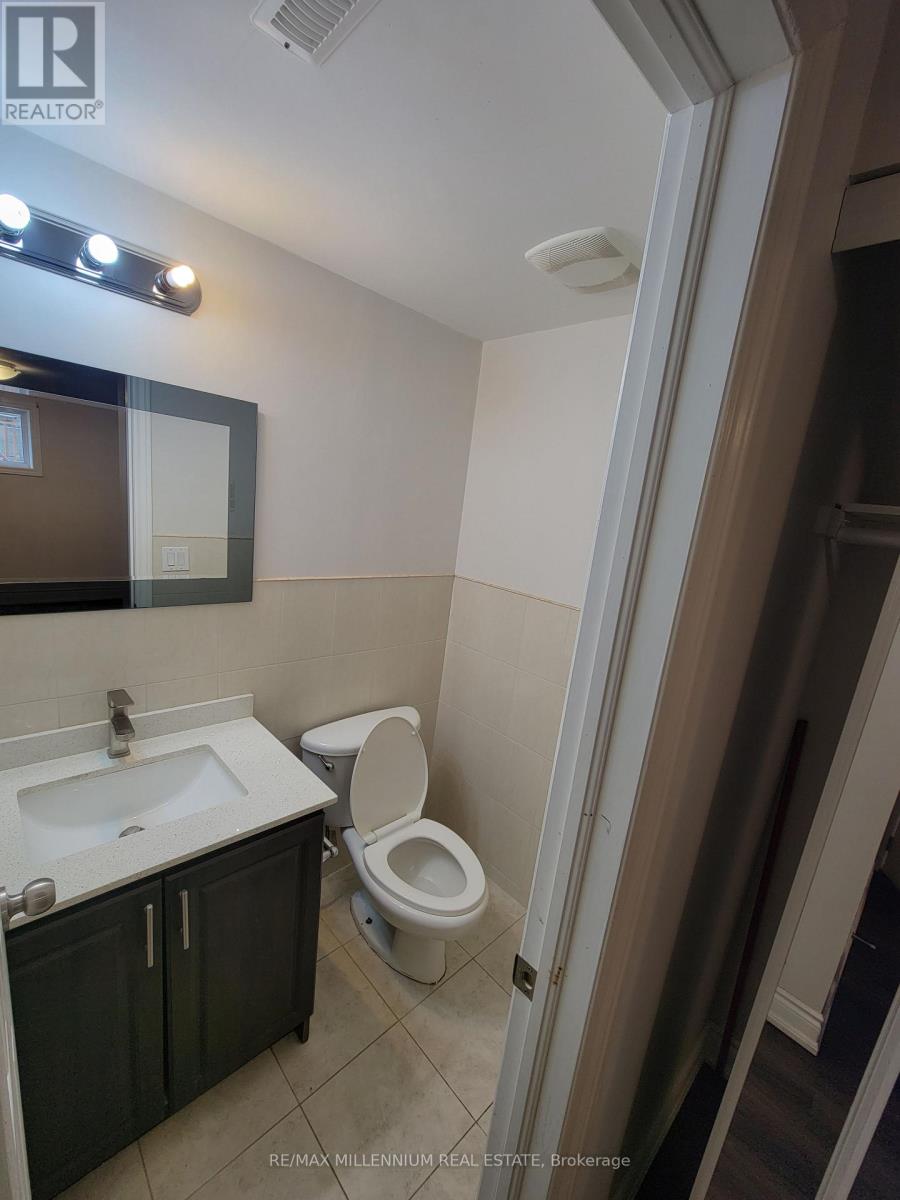 Lower - 77 Ashford Court, Brampton, Ontario  L6V 3E2 - Photo 9 - W12770896