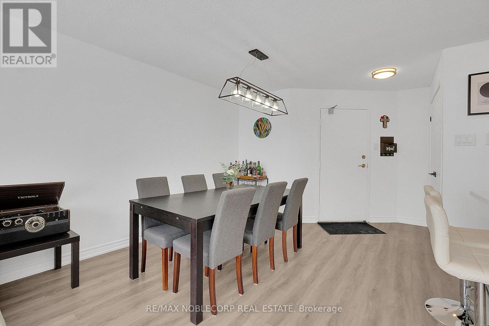 1902 - 4205 Shipp Drive, Mississauga, Ontario  L4Z 2Y8 - Photo 9 - W12770898