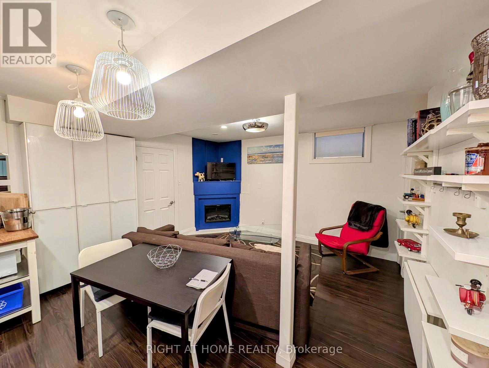 B - 297 Keele Street, Toronto, Ontario  M6P 2K5 - Photo 4 - W12770908