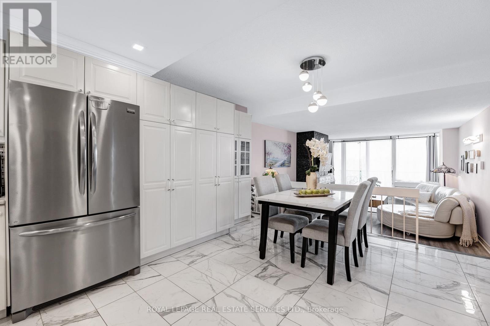 605 - 20 Speers Road, Oakville (Co Central), Ontario  L6K 3R5 - Photo 10 - W12770948