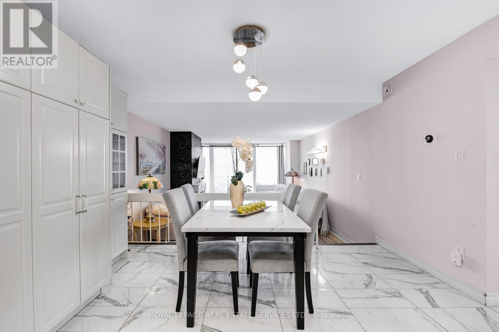 605 - 20 Speers Road, Oakville (Co Central), Ontario  L6K 3R5 - Photo 11 - W12770948