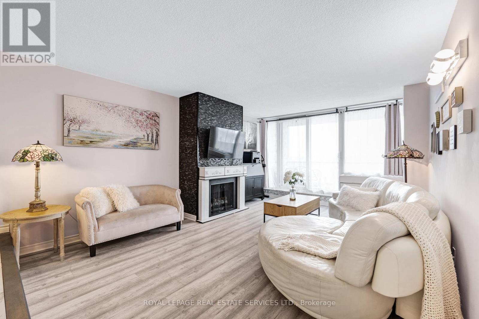 605 - 20 Speers Road, Oakville (Co Central), Ontario  L6K 3R5 - Photo 16 - W12770948