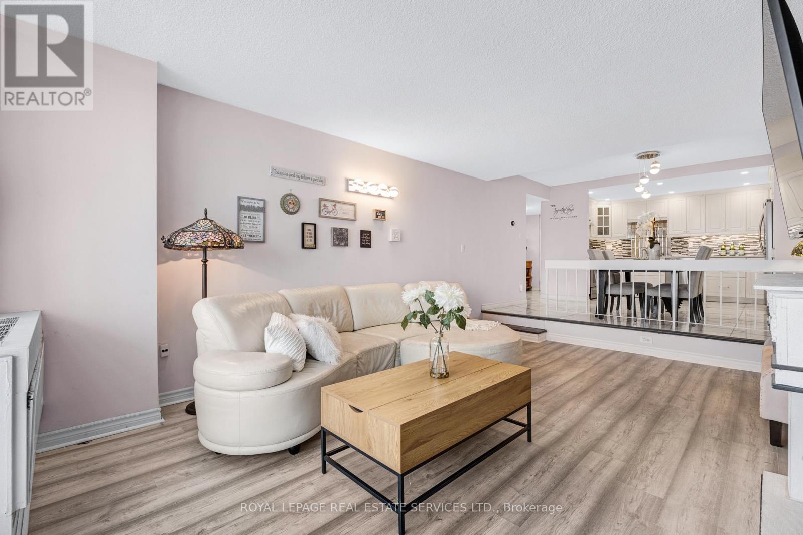 605 - 20 Speers Road, Oakville (Co Central), Ontario  L6K 3R5 - Photo 19 - W12770948