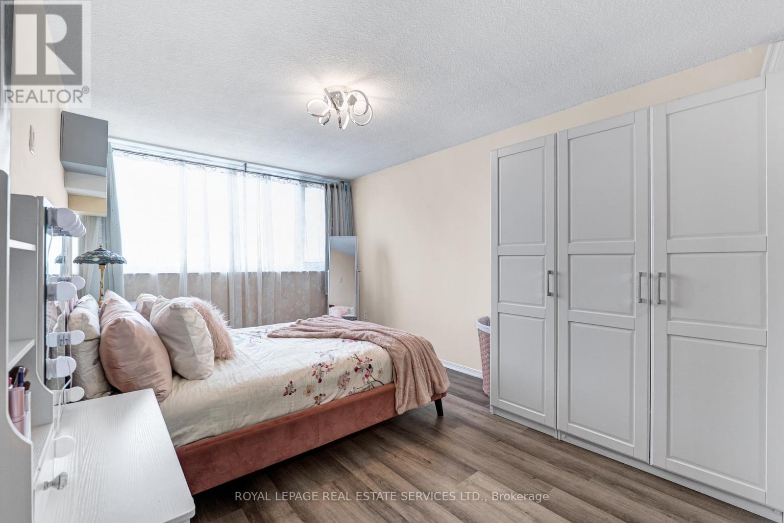 605 - 20 Speers Road, Oakville (Co Central), Ontario  L6K 3R5 - Photo 23 - W12770948