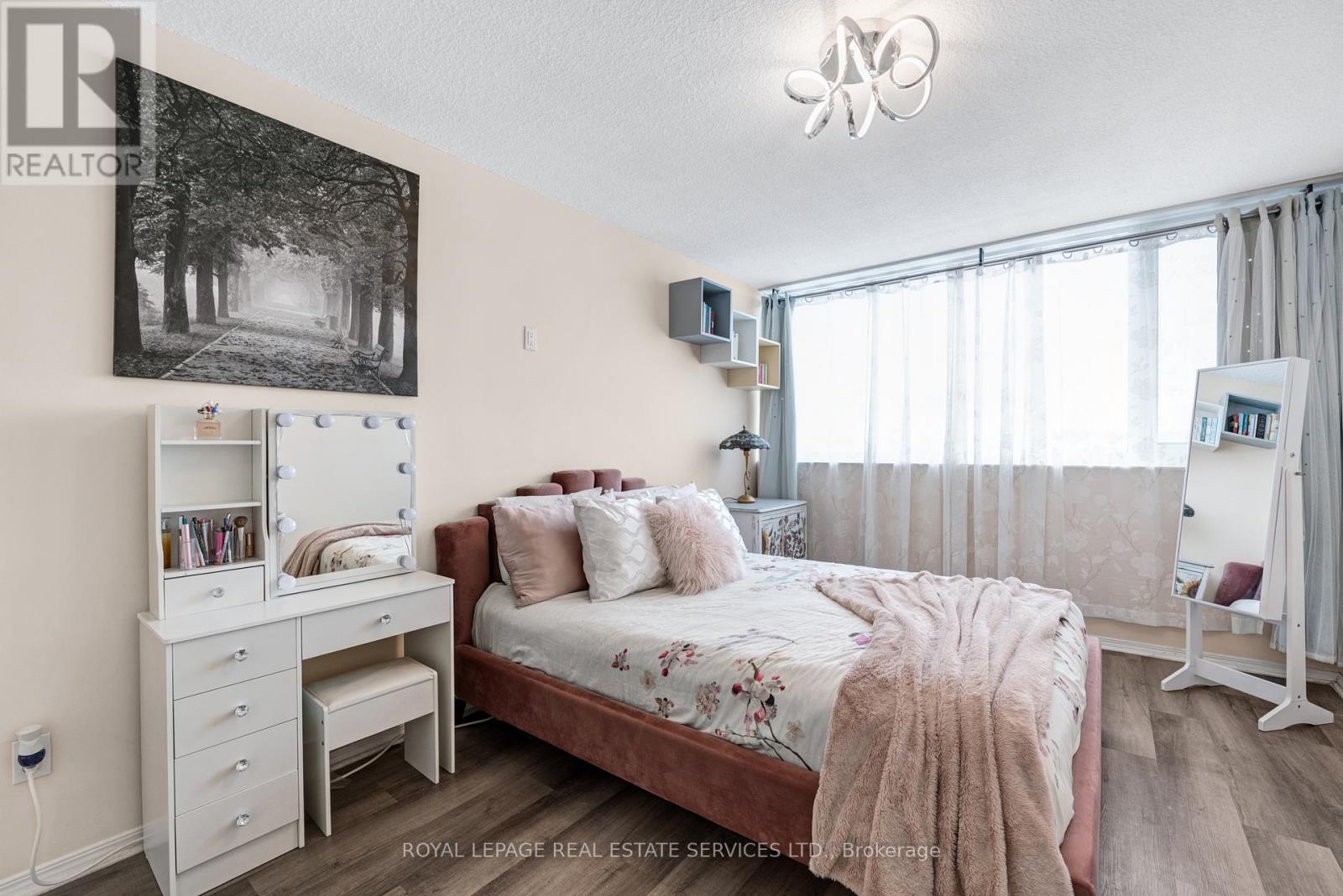 605 - 20 Speers Road, Oakville (Co Central), Ontario  L6K 3R5 - Photo 24 - W12770948