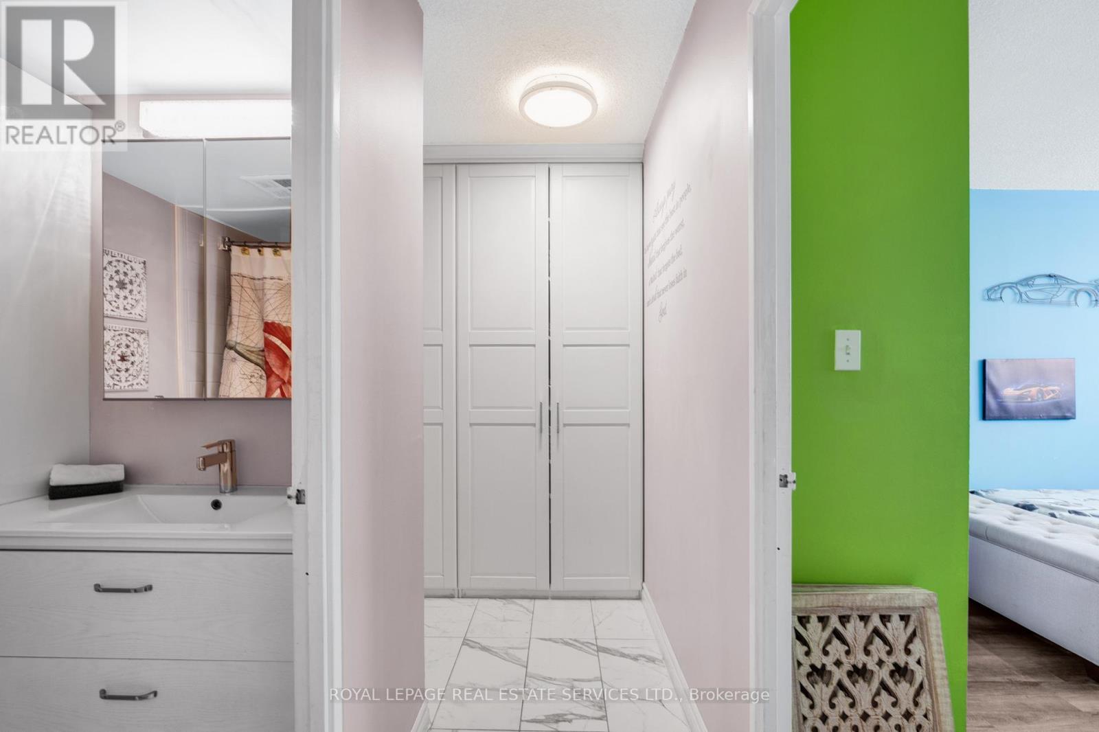 605 - 20 Speers Road, Oakville (Co Central), Ontario  L6K 3R5 - Photo 28 - W12770948