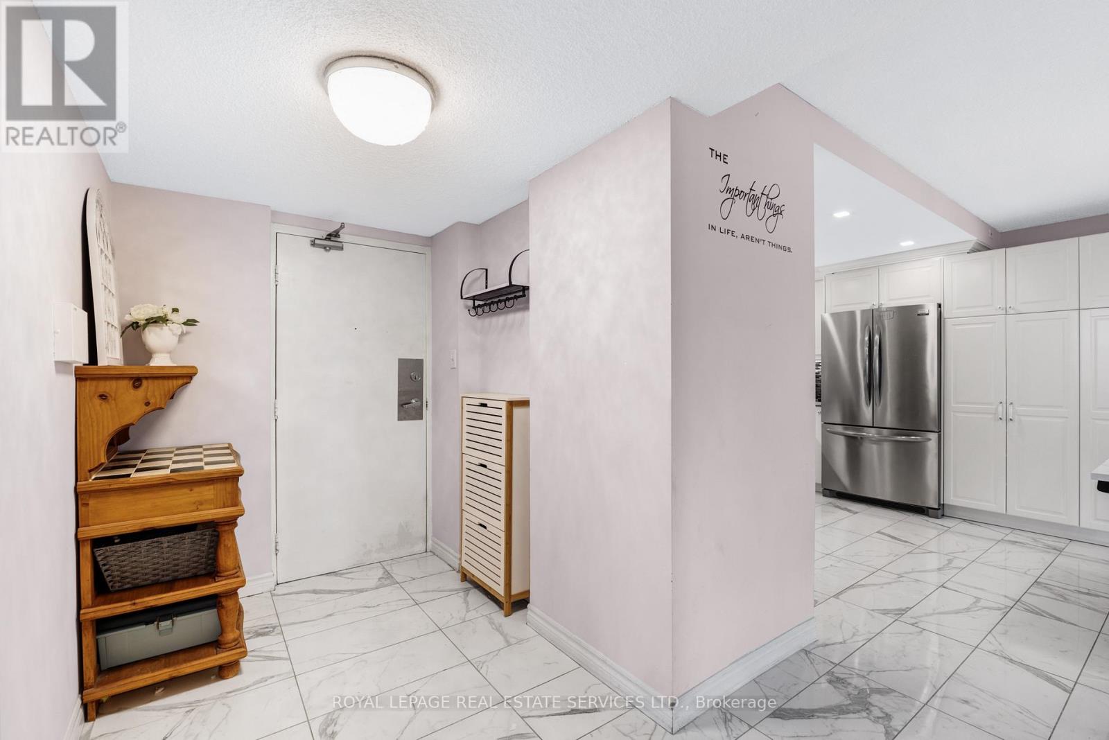 605 - 20 Speers Road, Oakville (Co Central), Ontario  L6K 3R5 - Photo 4 - W12770948