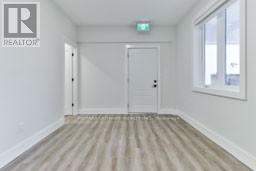 Main - 6 Chudleigh Road, Toronto (Caledonia-Fairbank), Ontario  M6E 1Y8 - Photo 17 - W12770968