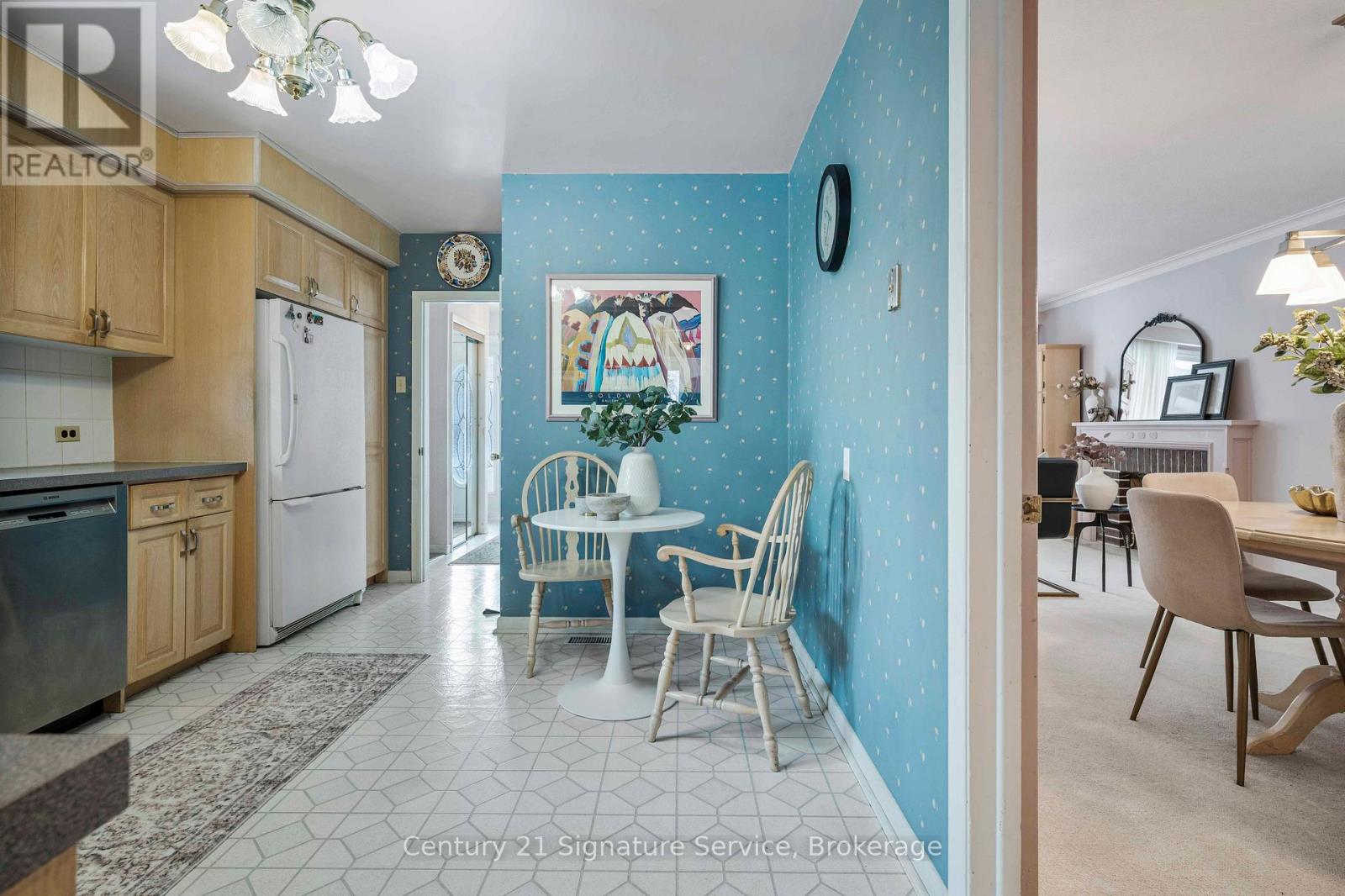 1549 Sherway Drive, Mississauga, Ontario  L4X 1C5 - Photo 12 - W12770990