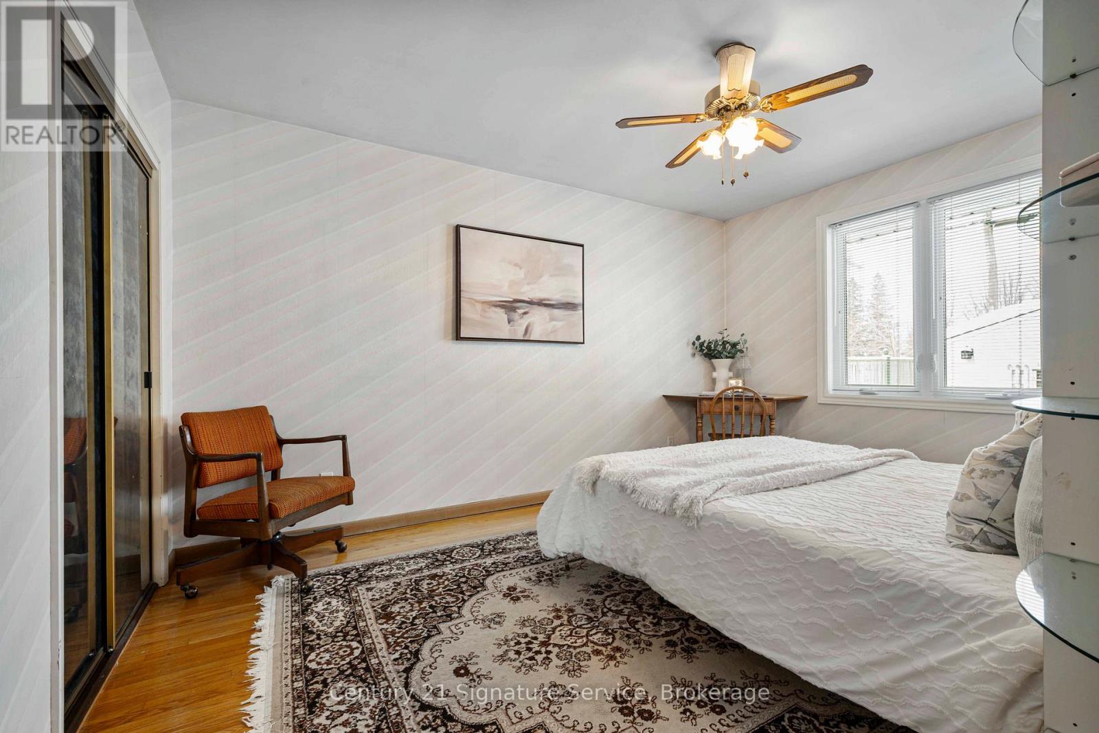 1549 Sherway Drive, Mississauga, Ontario  L4X 1C5 - Photo 15 - W12770990