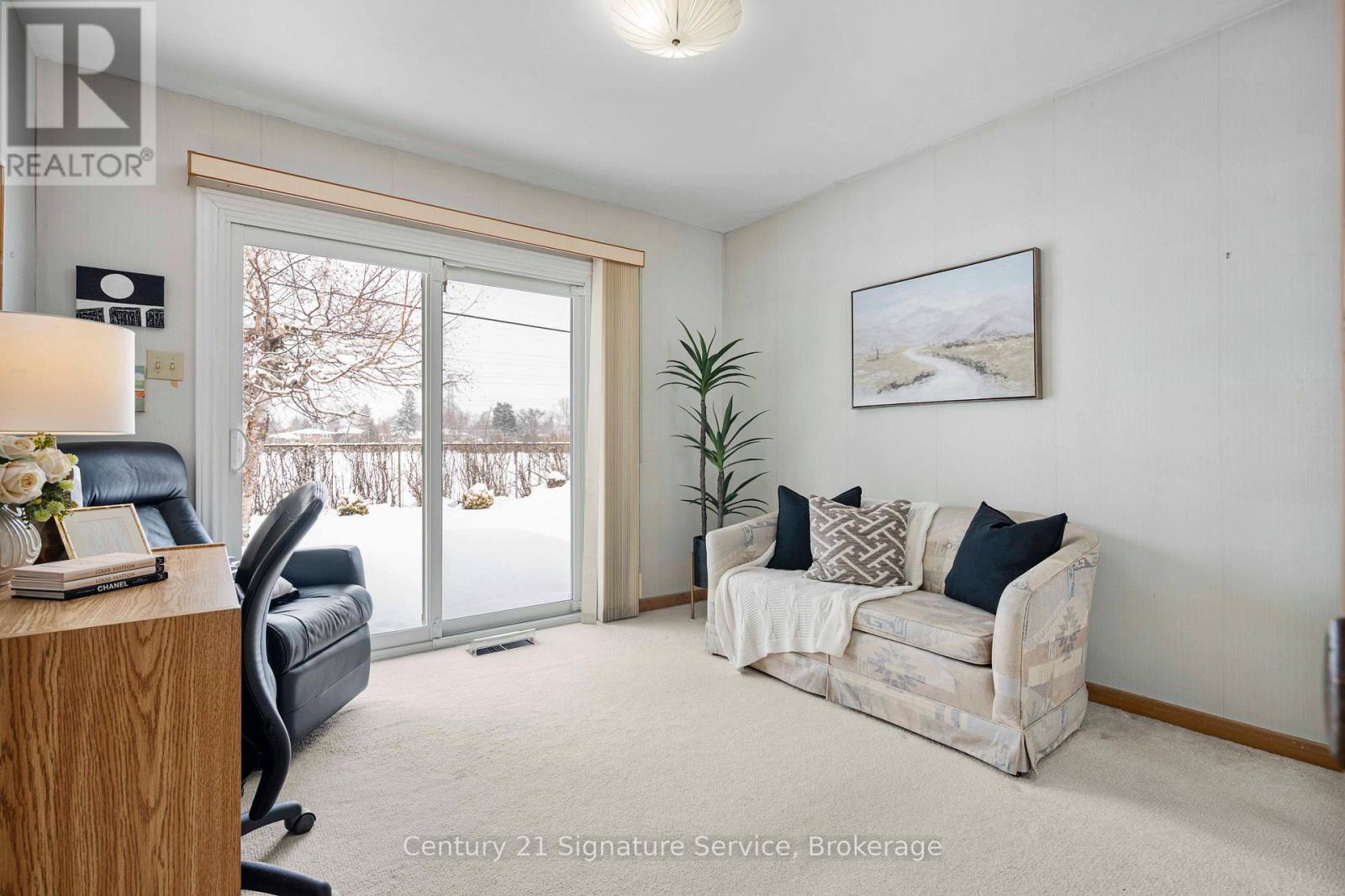 1549 Sherway Drive, Mississauga, Ontario  L4X 1C5 - Photo 16 - W12770990