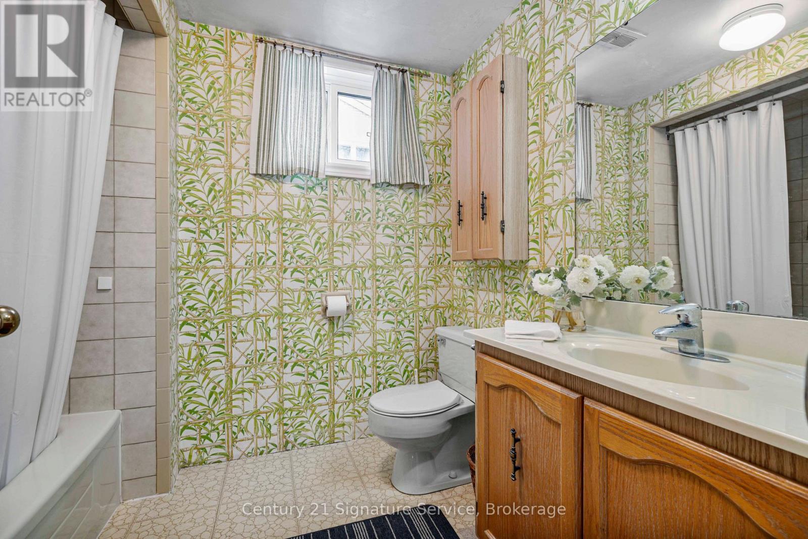 1549 Sherway Drive, Mississauga, Ontario  L4X 1C5 - Photo 25 - W12770990