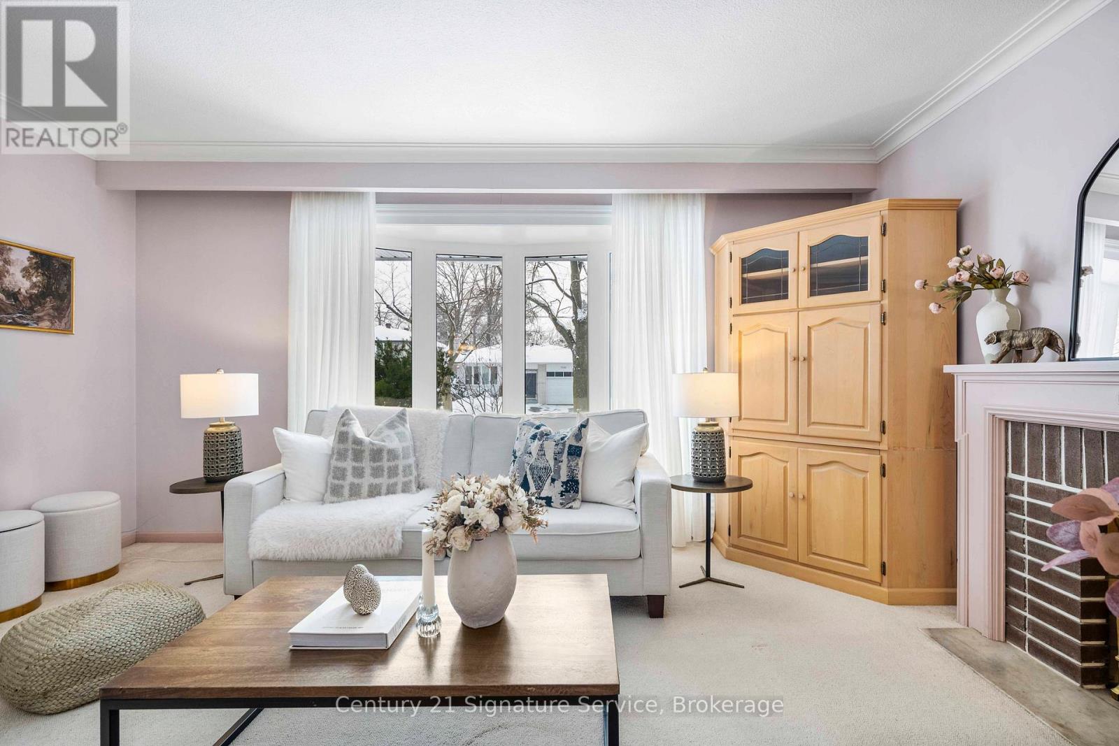 1549 Sherway Drive, Mississauga, Ontario  L4X 1C5 - Photo 7 - W12770990