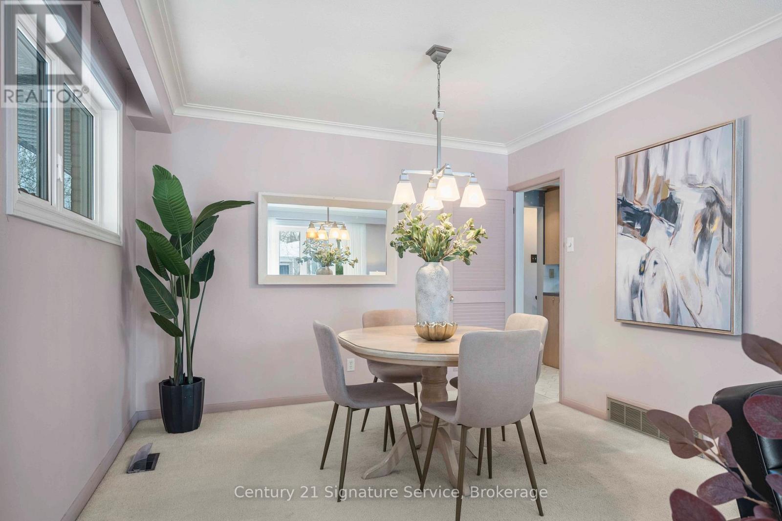 1549 Sherway Drive, Mississauga, Ontario  L4X 1C5 - Photo 8 - W12770990