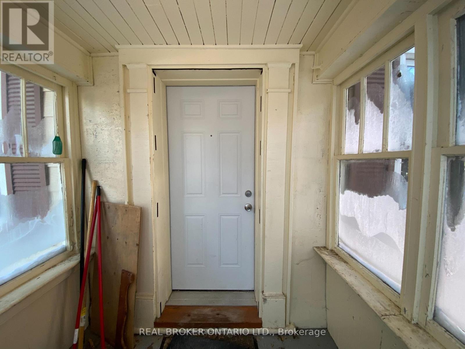 Unit A - 18 First Avenue, Orangeville, Ontario  L9W 1H8 - Photo 2 - W12771000