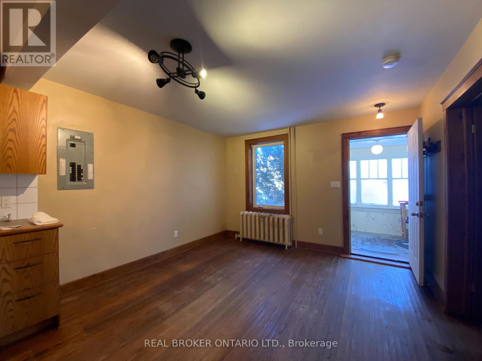 Unit A - 18 First Avenue, Orangeville, Ontario  L9W 1H8 - Photo 3 - W12771000