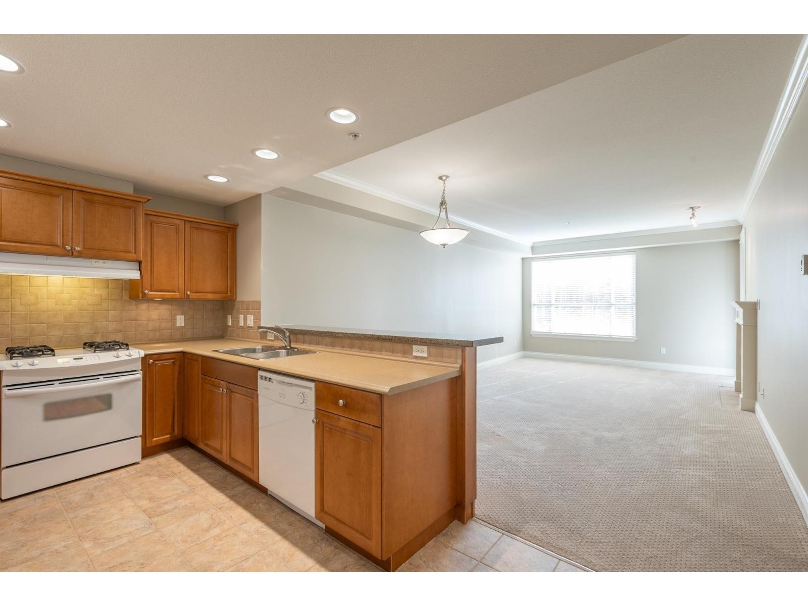 205 1787 154 Street, Surrey, British Columbia  V4A 4S1 - Photo 7 - R3087337