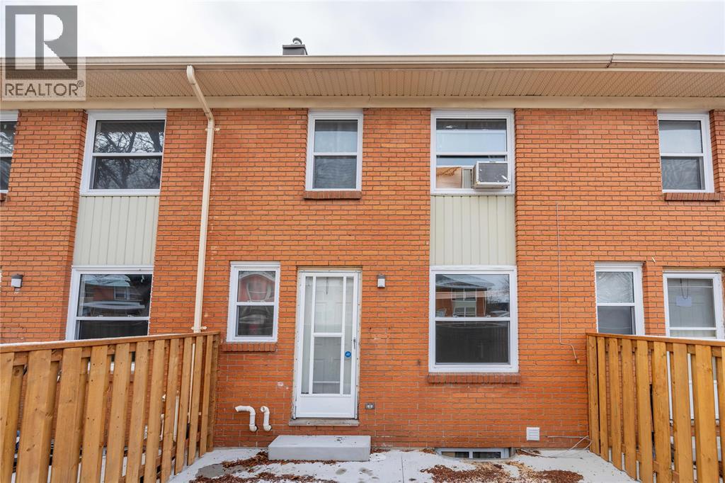 834 Exmouth Street Unit# 23, Sarnia, Ontario  N7T 5R2 - Photo 2 - 26002825