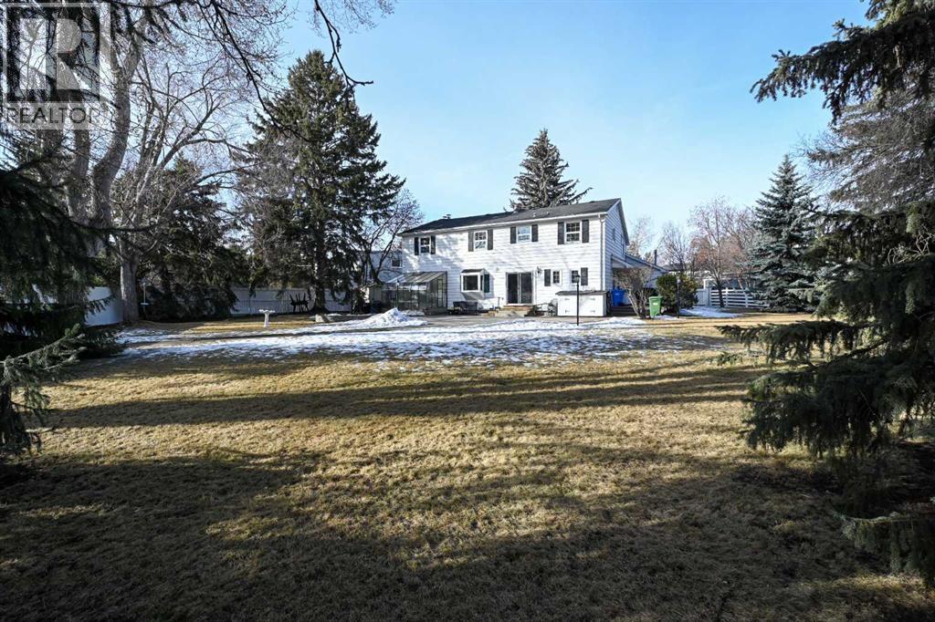 1111 Beverley Boulevard SW, Calgary, Alberta