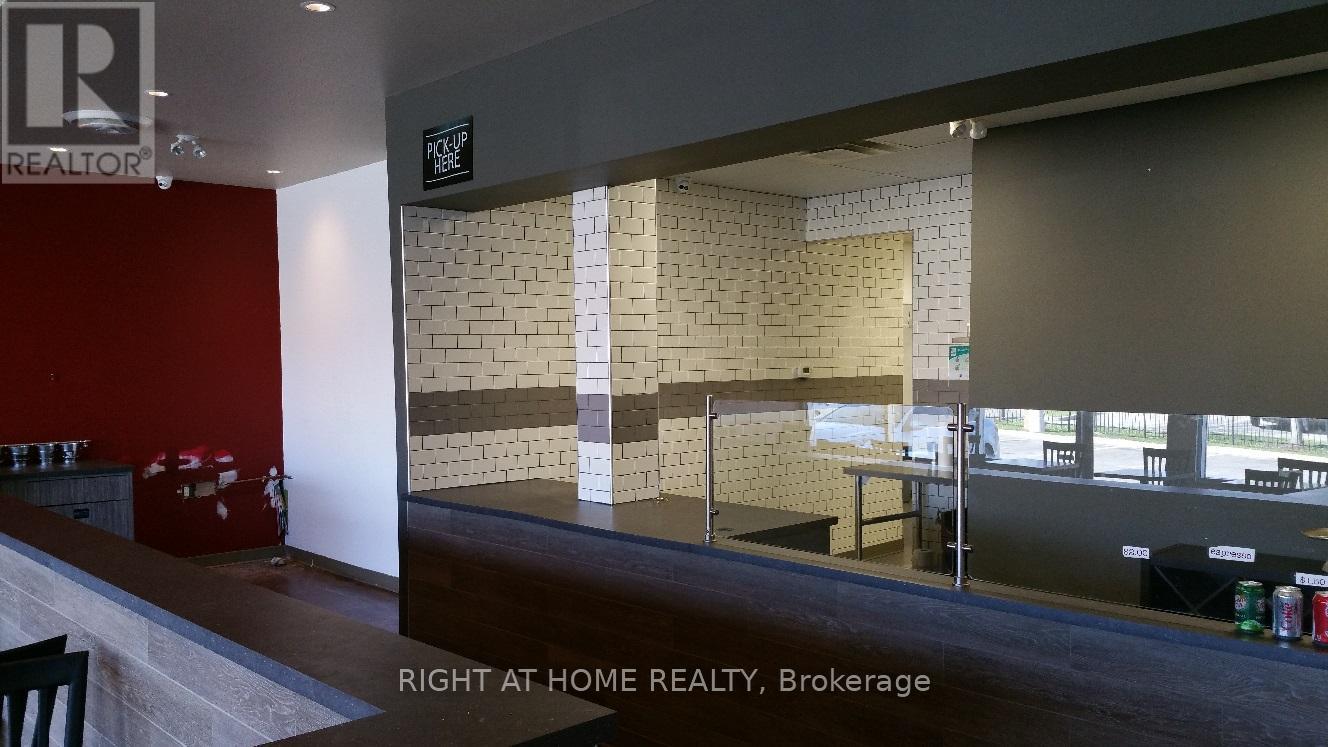 7 - 8 - 259 Queenston Road, Hamilton, Ontario  L8G 1E4 - Photo 3 - X12770748