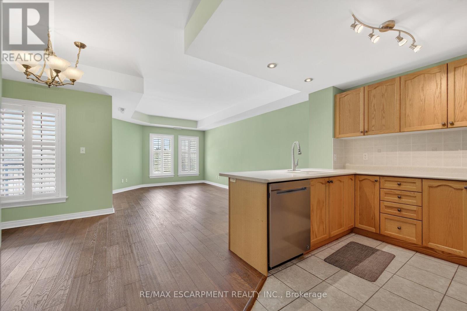 312 - 59 Critzia Drive, Hamilton, Ontario  L0R 1W0 - Photo 7 - X12770766