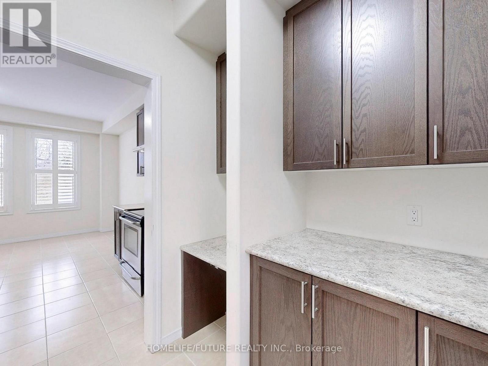 526 Joslin Street, Peterborough, Ontario  K9J 0H9 - Photo 9 - X12770816