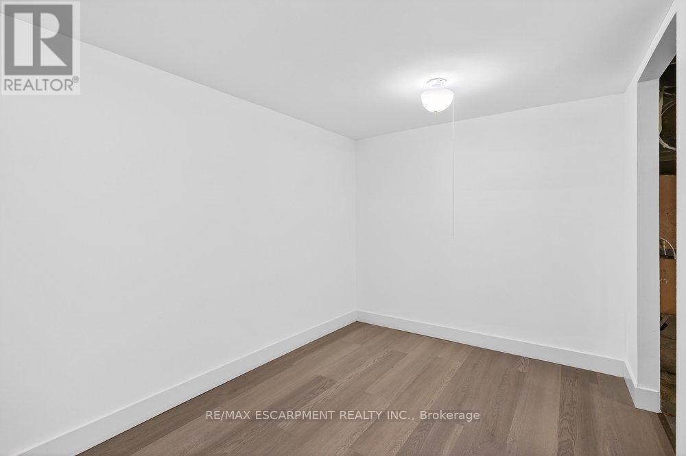 139 Queen Street S, Hamilton, Ontario  L8P 3S3 - Photo 30 - X12770962