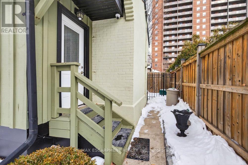 139 Queen Street S, Hamilton, Ontario  L8P 3S3 - Photo 31 - X12770962